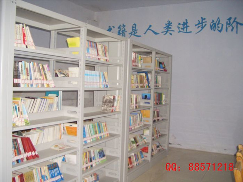 社區讀書室書架