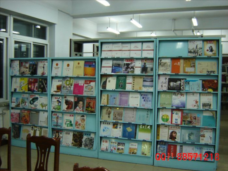 學院資料室書架